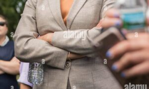 us-california-senator-kamala-harris-speaks-during-a-rally-to-stop-KJWN6X